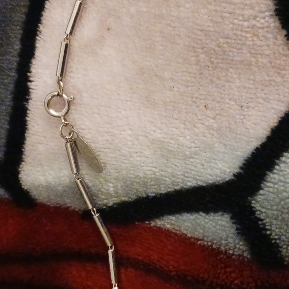 Direction One Necklace - Picture 3 of 8
